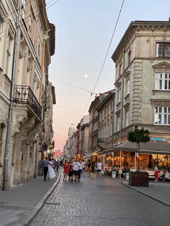 Apartahotel Квартира В Центрі На Вулиці Лесі Українки 19 Leópolis